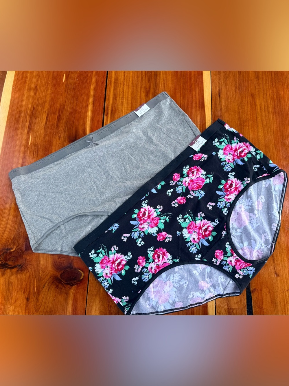 Cacique NWT Women’s Floral & Gray Cotton-Blend Full Coverage Briefs Size 26/28